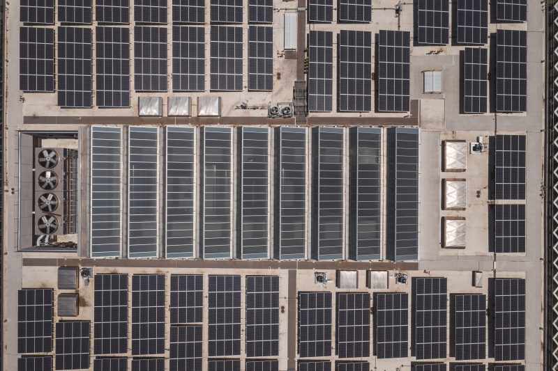 Care sunt cele mai cunoscute 3 avantaje ale sistemelor de panouri fotovoltaice