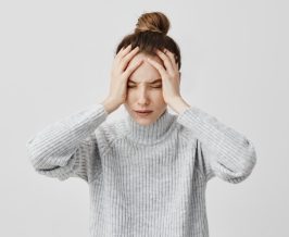 Ce este migrena, care sunt cauzele, simptomele și tratamentele ei
